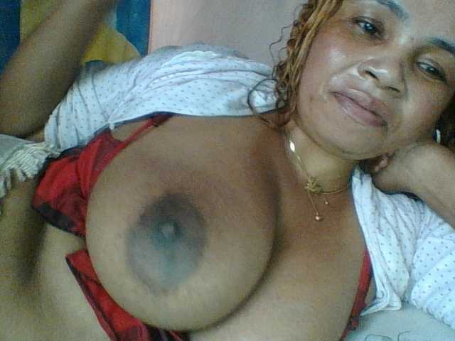 Amanah's BongaCams show and profile