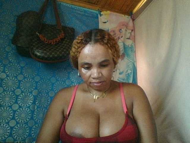 Amanah's BongaCams show and profile