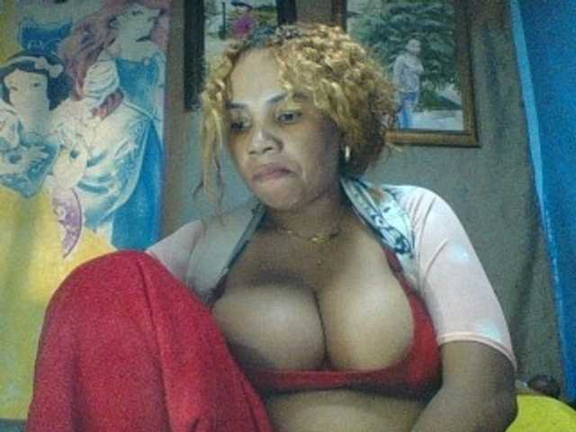 Amanah – webcam model profile photo