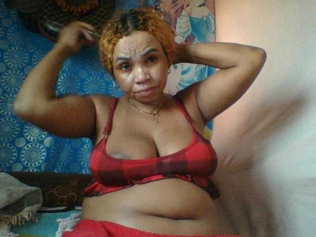 Amanah's BongaCams show and profile