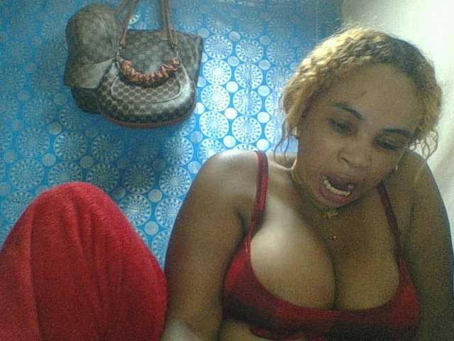 Amanah from BongaCams is Freechat