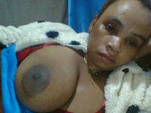 Amanah's BongaCams show and profile