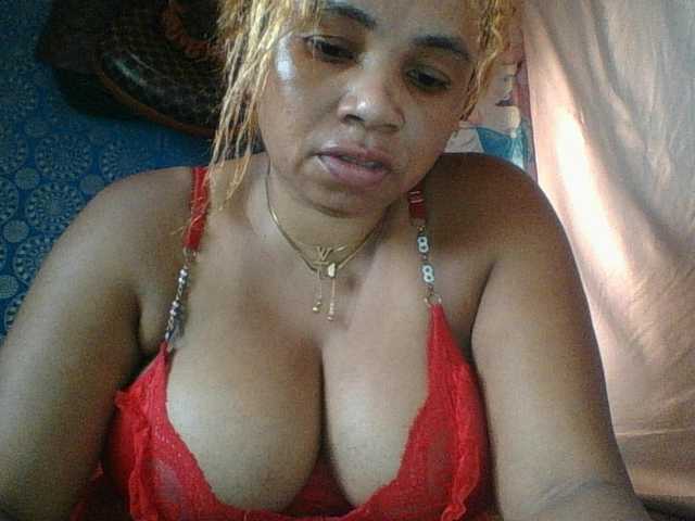 Amanah webcam bongacams model stream image