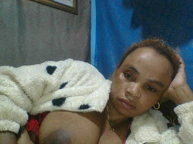 Amanah's BongaCams show and profile