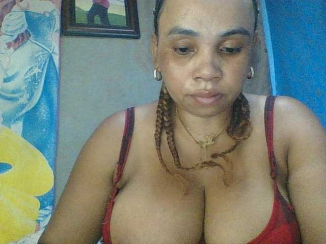 Amanah's BongaCams show and profile