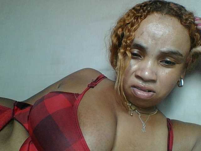 Amanah's BongaCams show and profile