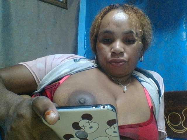 Amanah's BongaCams show and profile