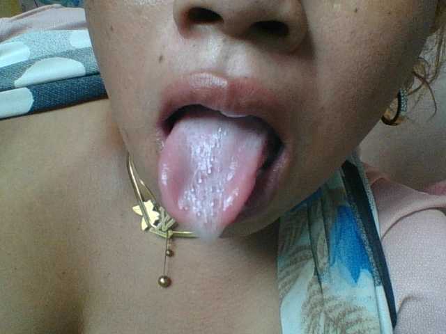 Amanah's BongaCams show and profile