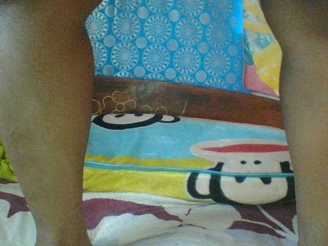 Amanah's BongaCams show and profile