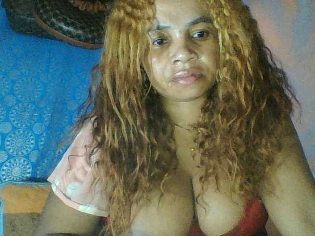 Amanah's BongaCams show and profile