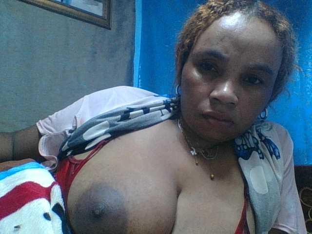 Amanah's BongaCams show and profile