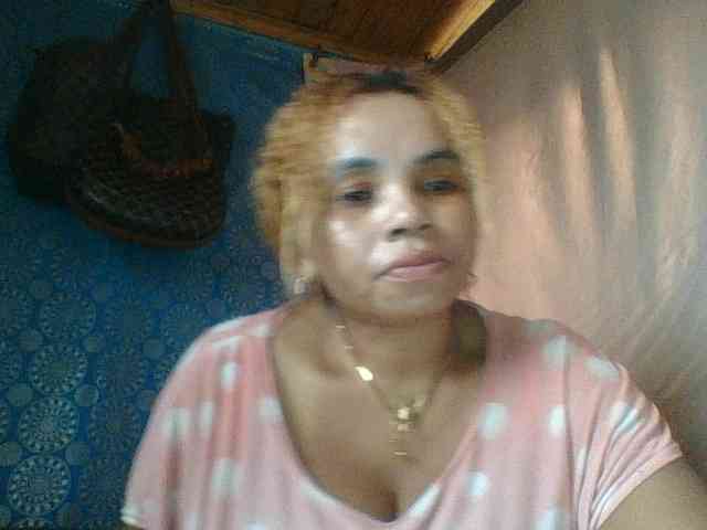 Amanah Live Webcam on BongaCams