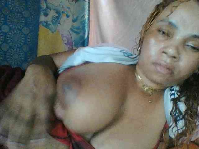 Amanah Live Webcam on BongaCams