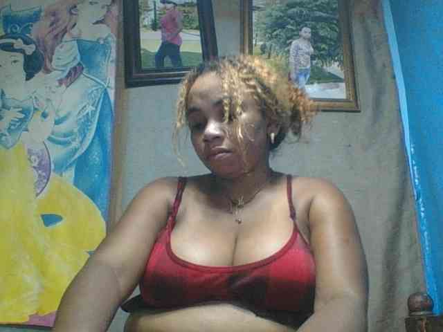 Amanah Live Webcam on BongaCams