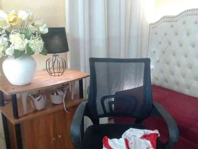 ITSbaby20tira Live Webcam on BongaCams