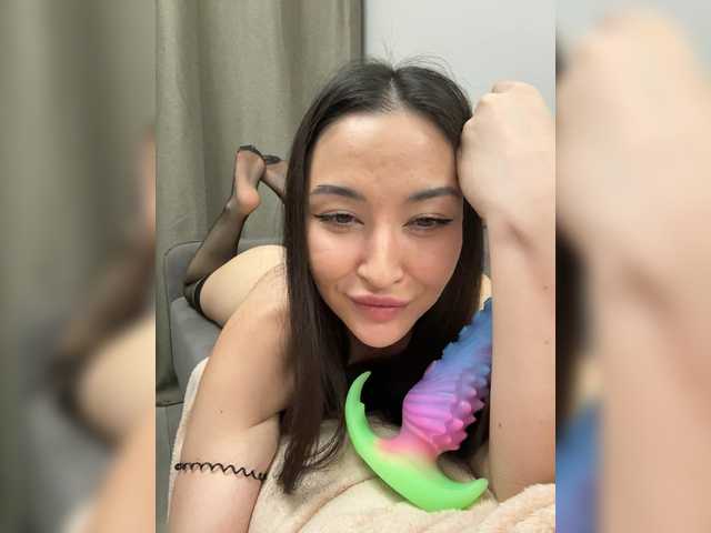 MilaYumi's BongaCams show and profile