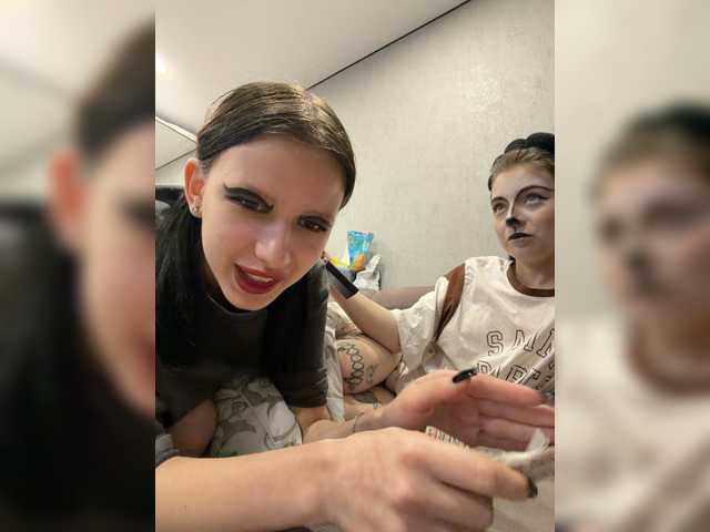 AnmiXHot's BongaCams show and profile