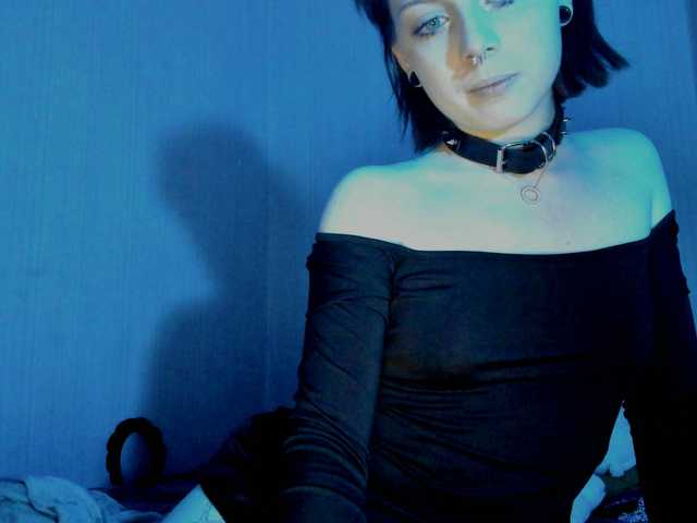AnmiXHot from BongaCams