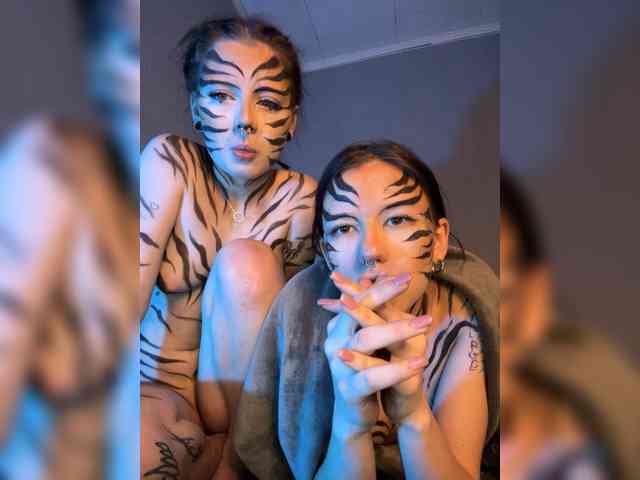 AnmiXHot Live Webcam on BongaCams