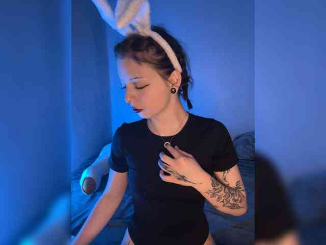 AnmiXHot Live Webcam on BongaCams