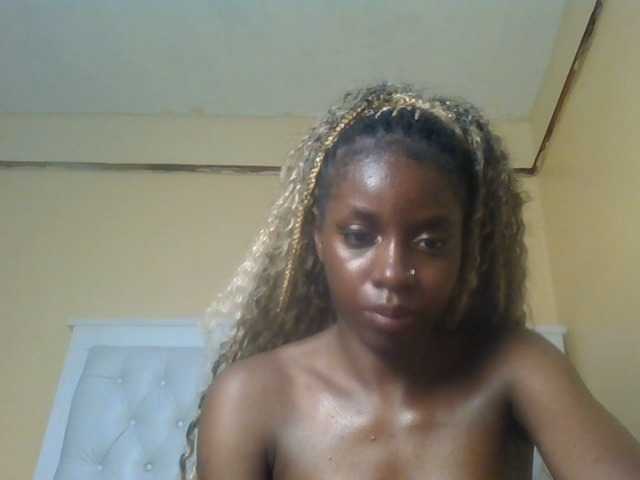 Sexykitten1 webcam bongacams model stream image