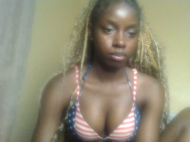 Sexykitten1 webcam bongacams model stream image