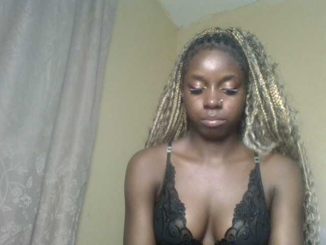 Sexykitten1 webcam bongacams model stream image