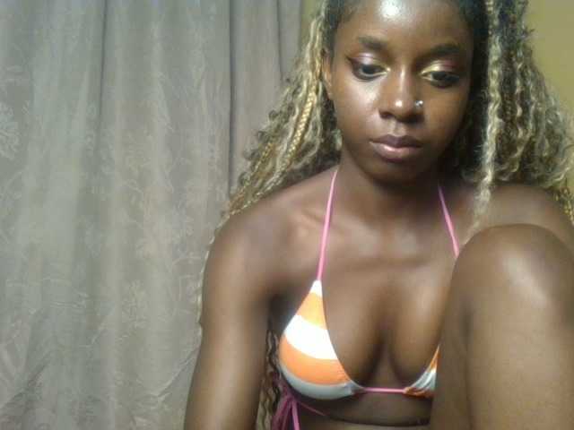 Sexykitten1 webcam bongacams model stream image