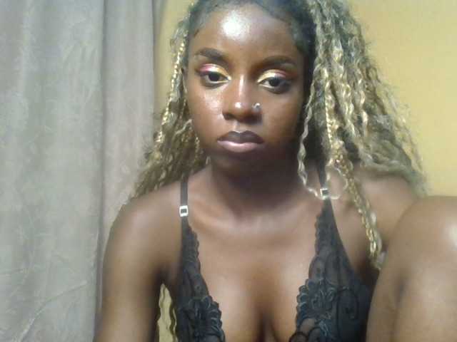 Sexykitten1 webcam bongacams model stream image