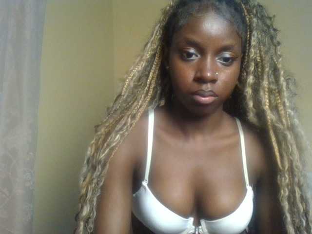 Sexykitten1 webcam bongacams model stream image