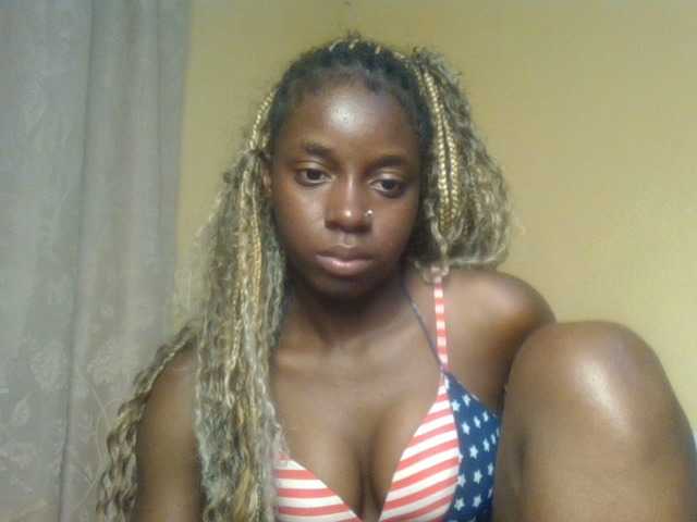 Sexykitten1 webcam bongacams model stream image