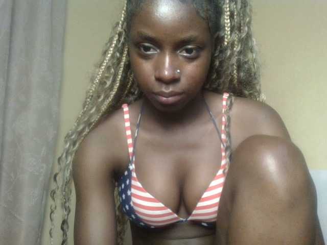 Sexykitten1 webcam bongacams model stream image