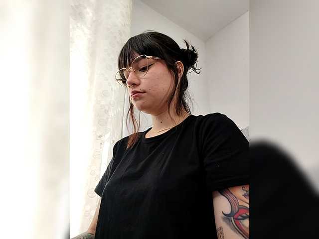 LeeZoldyck's BongaCams show and profile