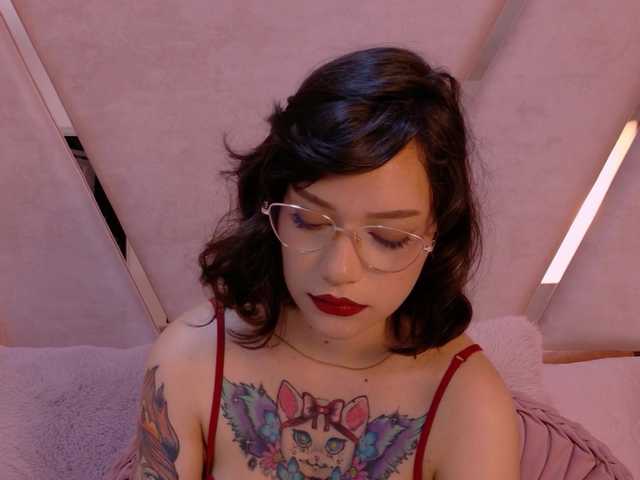 LeeZoldyck's BongaCams show and profile