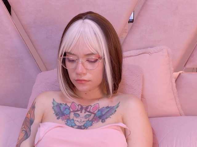 LeeZoldyck from BongaCams