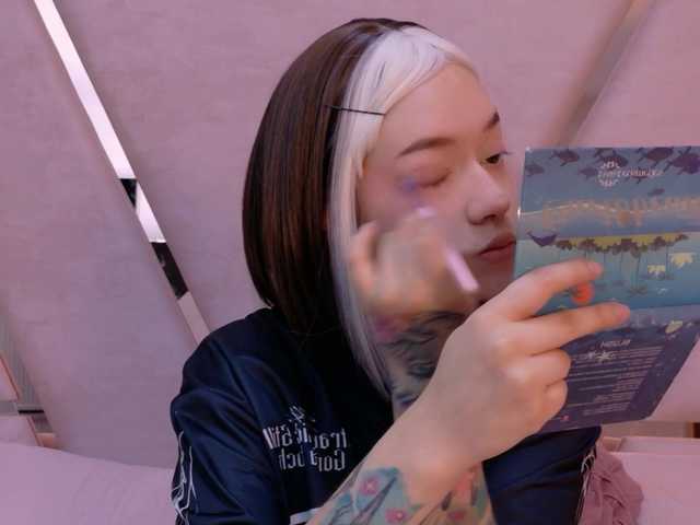 LeeZoldyck's BongaCams show and profile