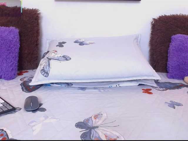 le modèle janemature1 est en webcam porno dans un show sur le site bongacams, il possède les tags suivants: Latino/Hispanic,Brunette,Hairy