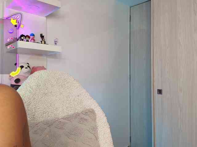 ToriValentine webcam