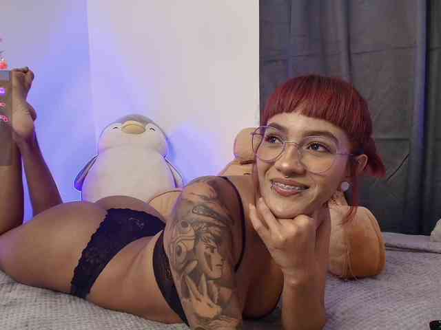 ToriValentine webcam