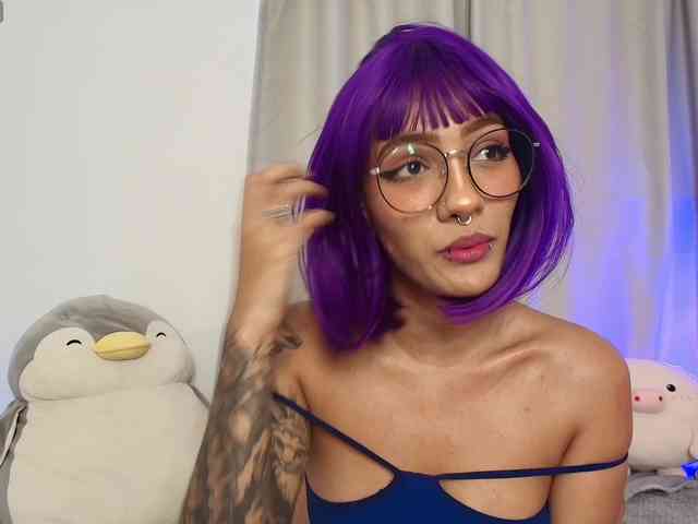 ToriValentine webcam