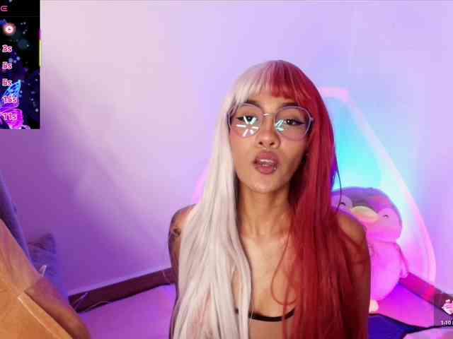 ToriValentine webcam