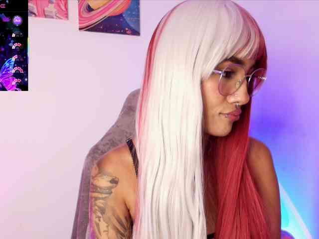 ToriValentine webcam