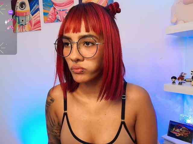 ToriValentine webcam