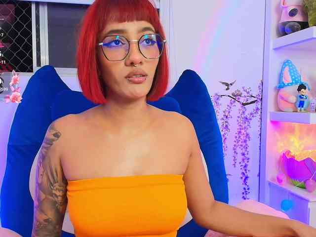 ToriValentine webcam