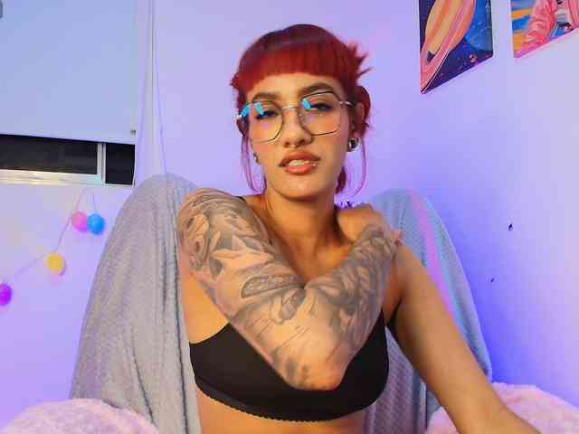 ToriValentine webcam