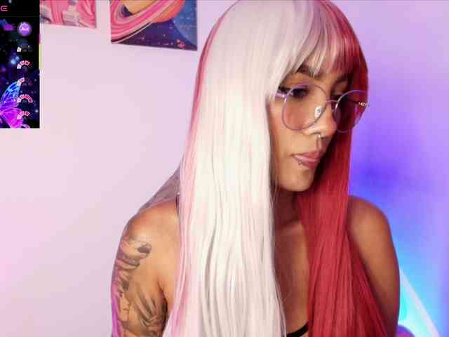 ToriValentine webcam