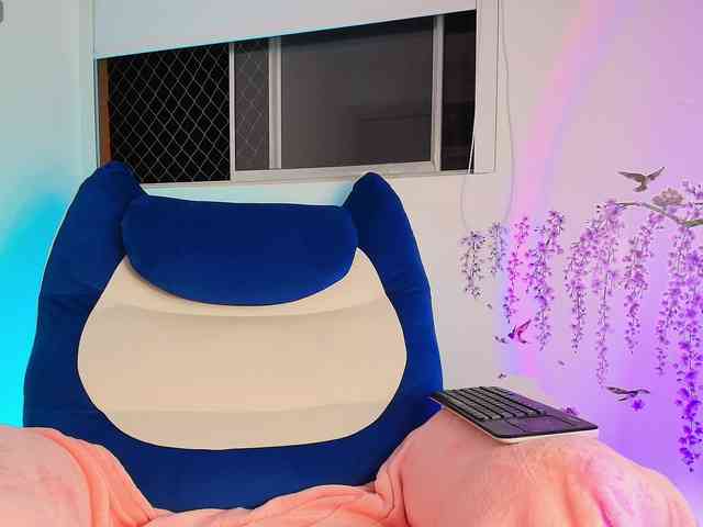 ToriValentine webcam