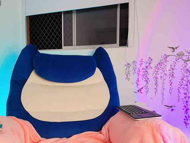 ToriValentine webcam