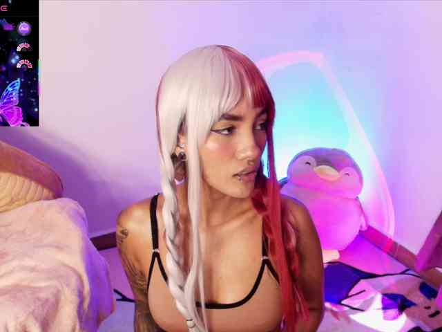 ToriValentine webcam