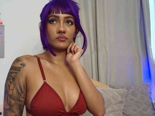 ToriValentine webcam